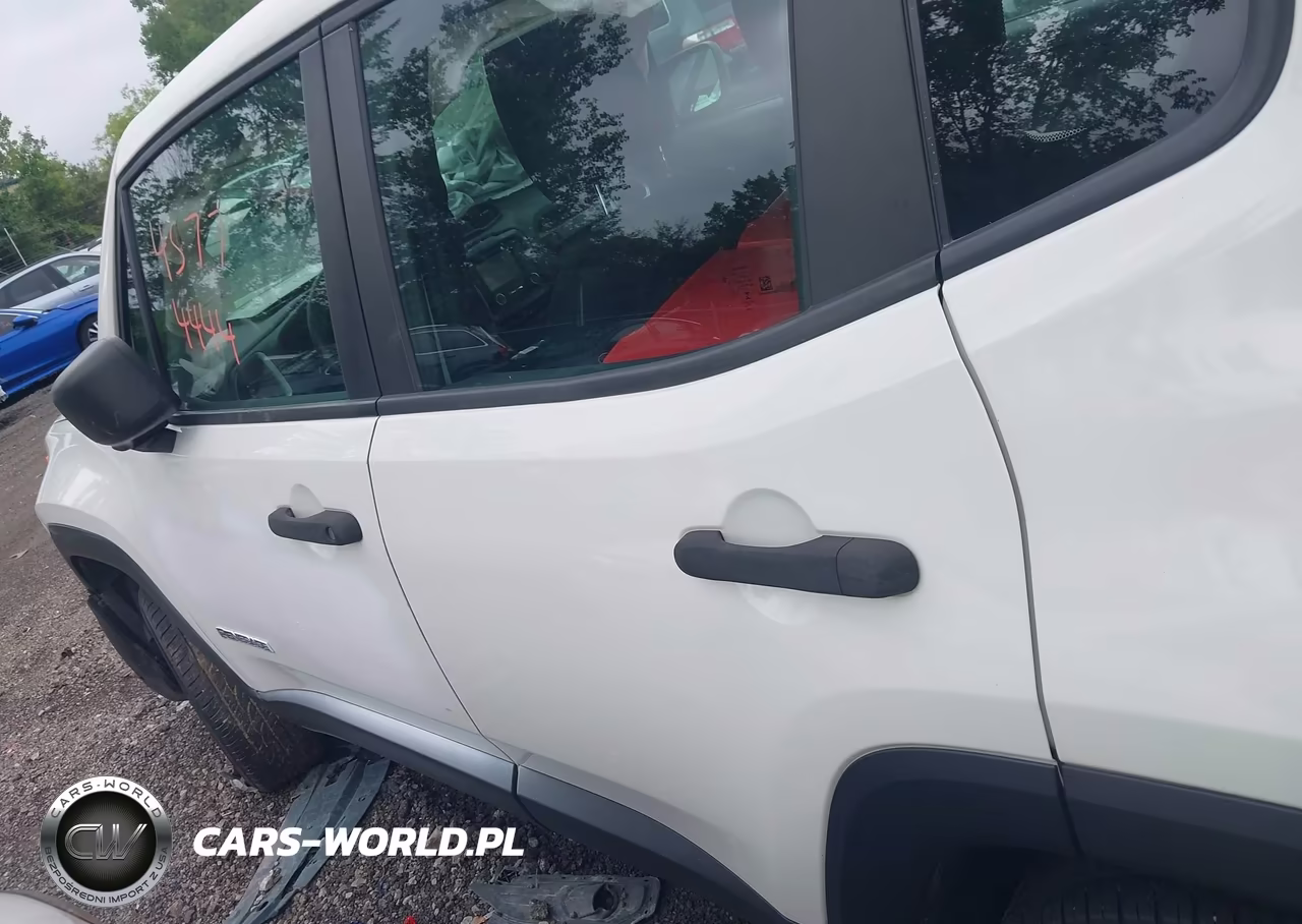 2018 Jeep Renegade Sport 4X4 VIN:ZACCJBAB9JPH69386 - 13