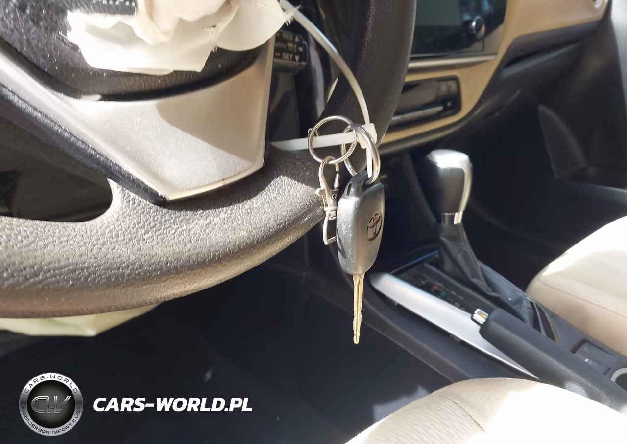 2017 Toyota Corolla Le VIN:2T1BURHE3HC789957 - 11