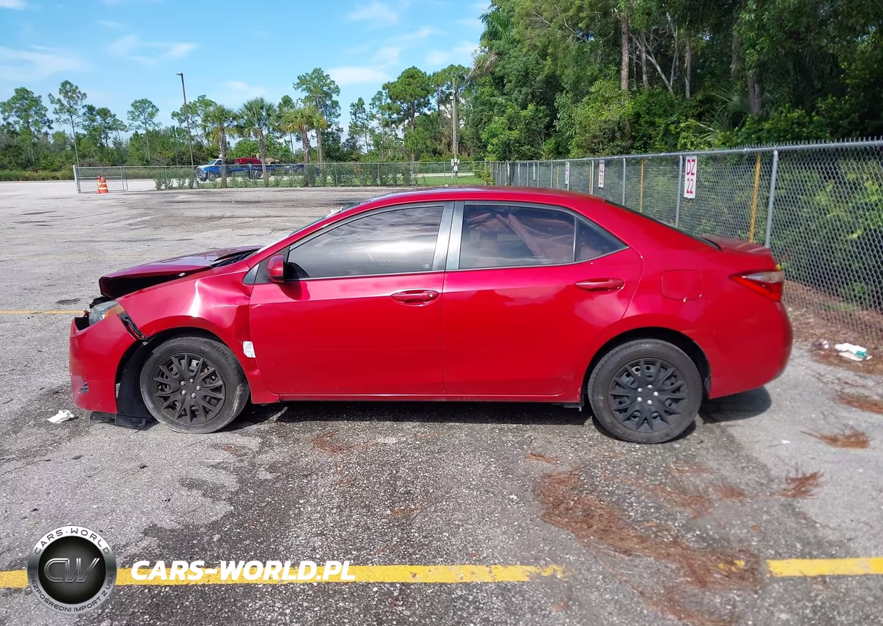 2017 Toyota Corolla Le VIN:2T1BURHE3HC789957 - 14
