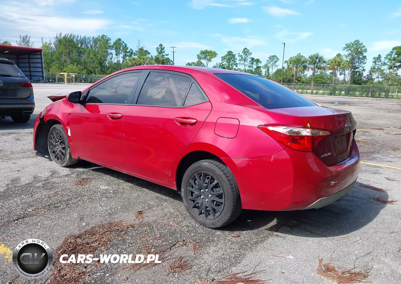 2017 Toyota Corolla Le VIN:2T1BURHE3HC789957 - 3