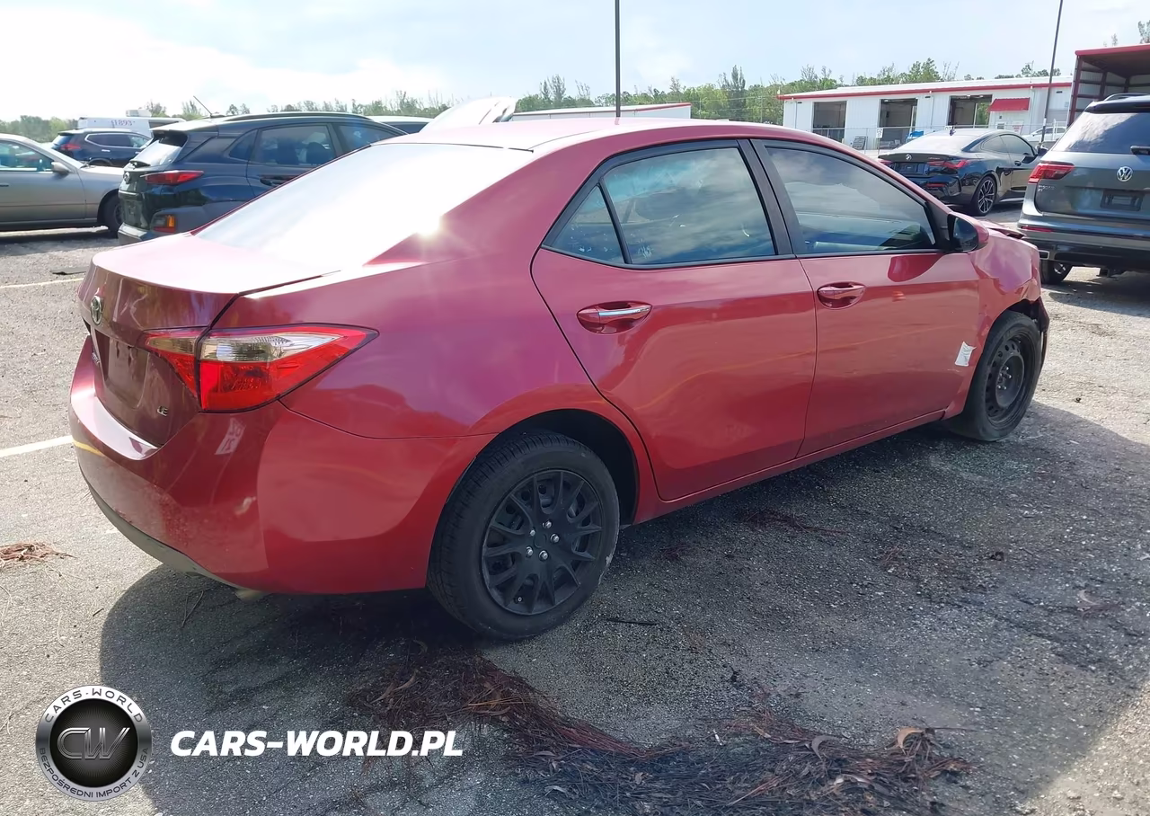 2017 Toyota Corolla Le VIN:2T1BURHE3HC789957 - 4