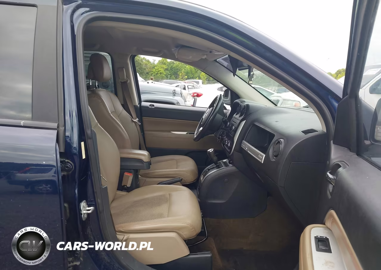 2017 Jeep Compass Latitude VIN:1C4NJCEA4HD116795 - 5