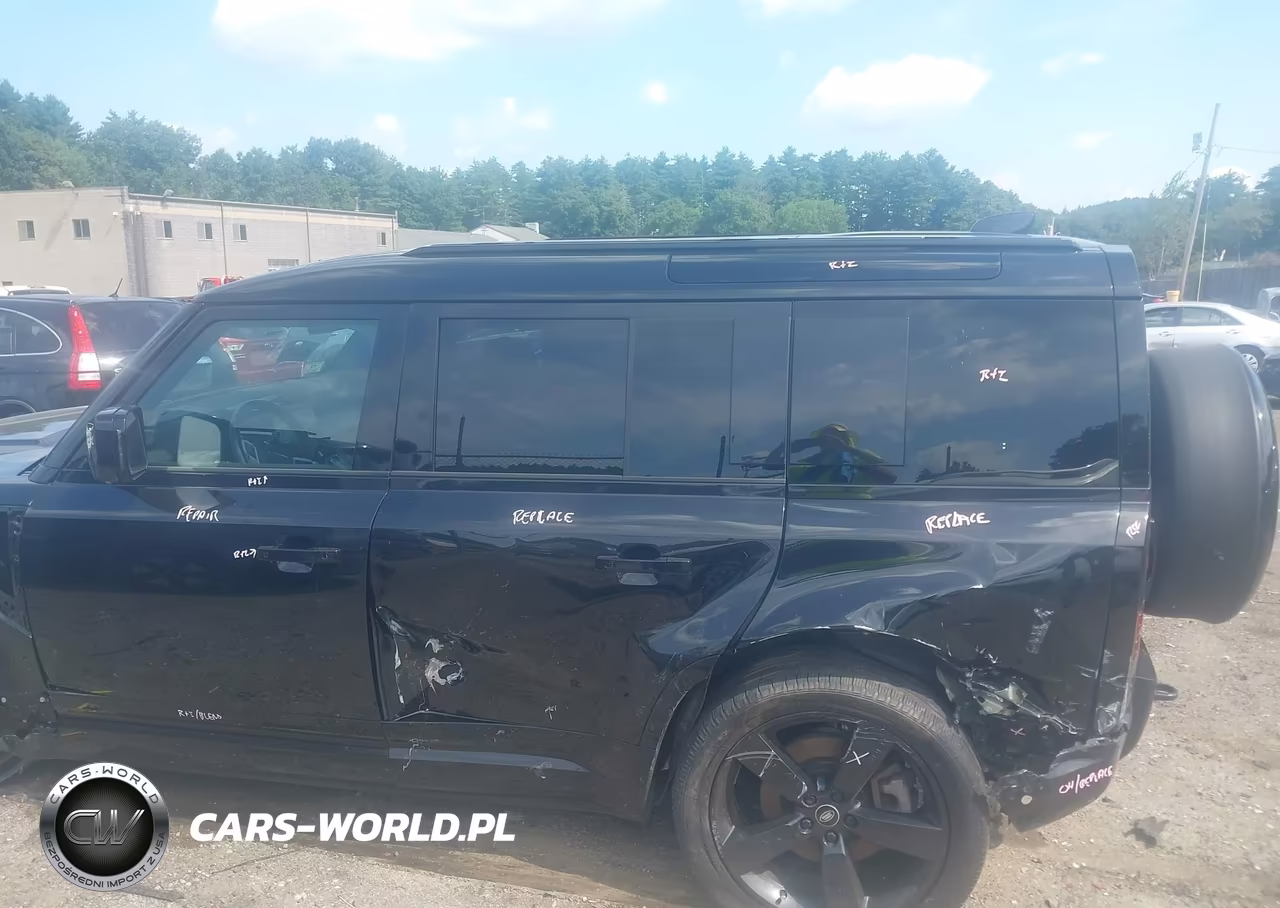 2025 Land Rover Defender 110 P400 X-Dynamic Se VIN:SALE2EEUXS2390940 - 14