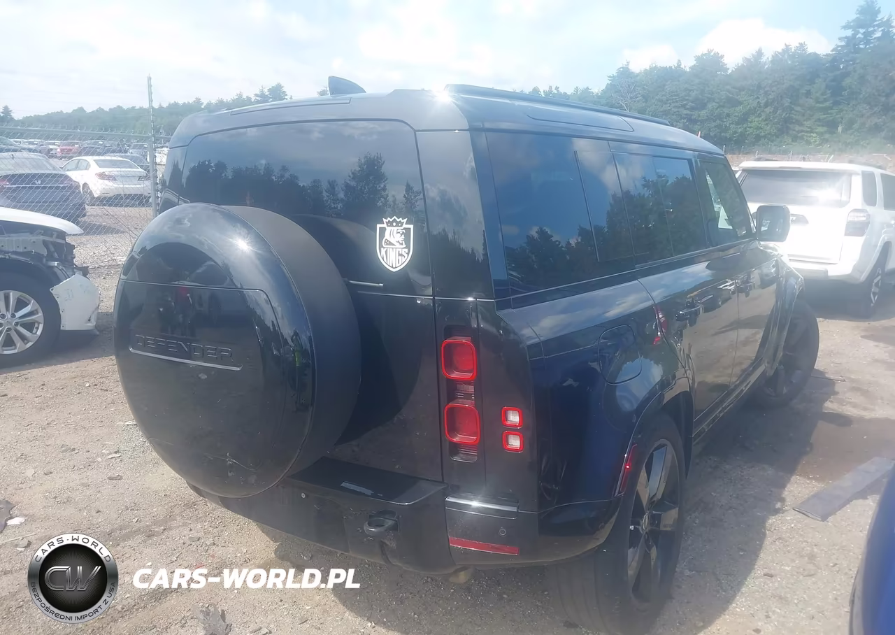 2025 Land Rover Defender 110 P400 X-Dynamic Se VIN:SALE2EEUXS2390940 - 4