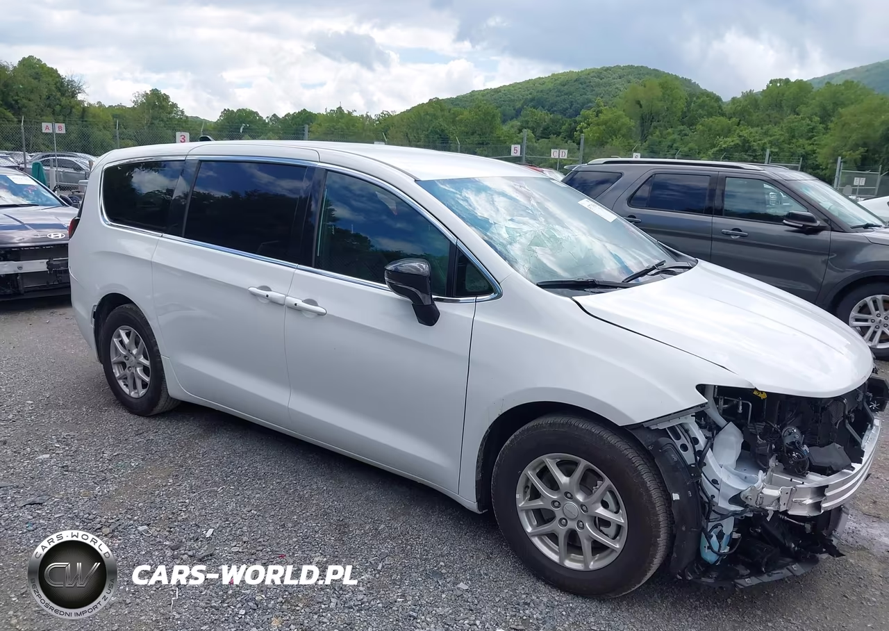 2027 Chrysler Pacifica – zdjęcie 1 z 16