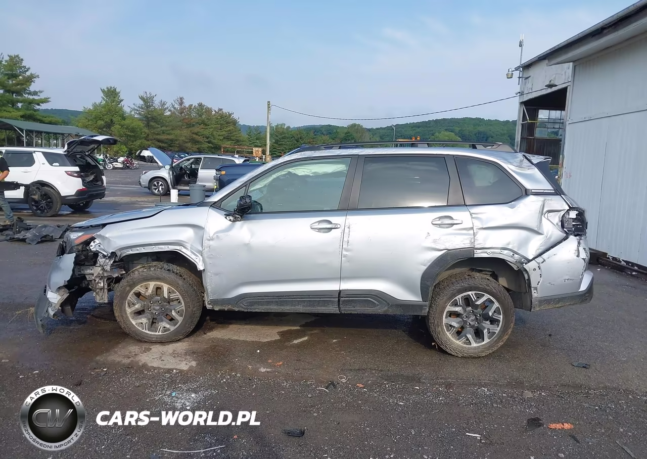 2025 Subaru Forester Premium VIN:JF2SLDDC7SH614044 - 15