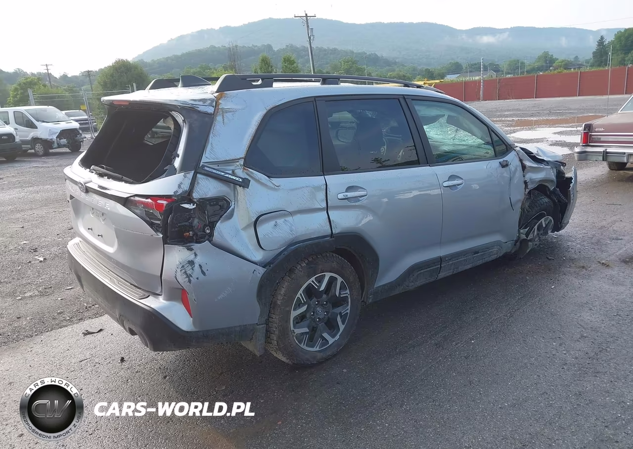 2025 Subaru Forester Premium VIN:JF2SLDDC7SH614044 - 4