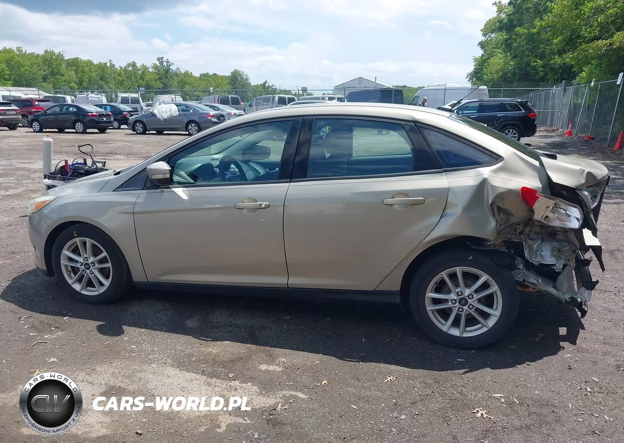 2015 Ford Focus Se VIN:1FADP3F27FL317049 - 14