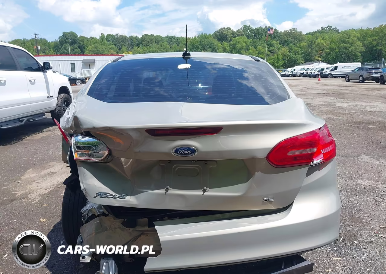 2015 Ford Focus Se VIN:1FADP3F27FL317049 - 16