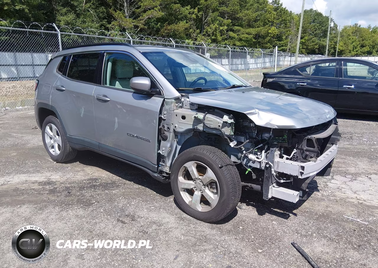 2018 Jeep Compass Latitude 4X4 – zdjęcie 1 z 18