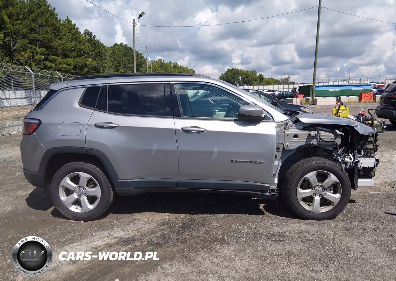 2018 Jeep Compass Latitude 4X4 VIN:3C4NJDBB3JT314268 - 14