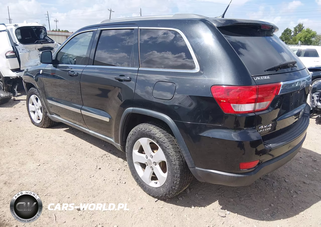 2011 Jeep Grand Cherokee Laredo VIN:1J4RR4GG8BC529411 - 3