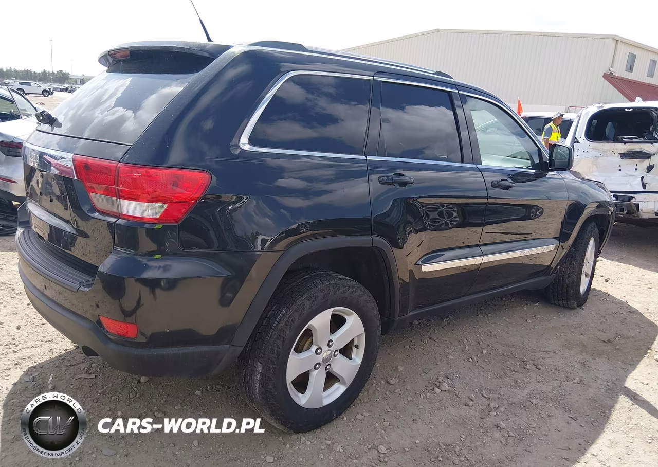 2011 Jeep Grand Cherokee Laredo VIN:1J4RR4GG8BC529411 - 4