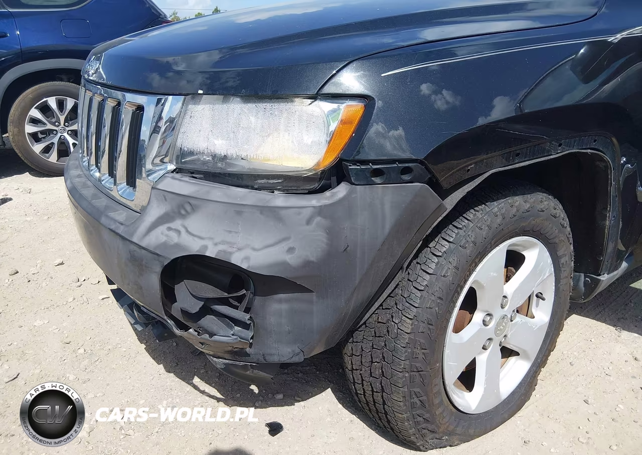 2011 Jeep Grand Cherokee Laredo VIN:1J4RR4GG8BC529411 - 6