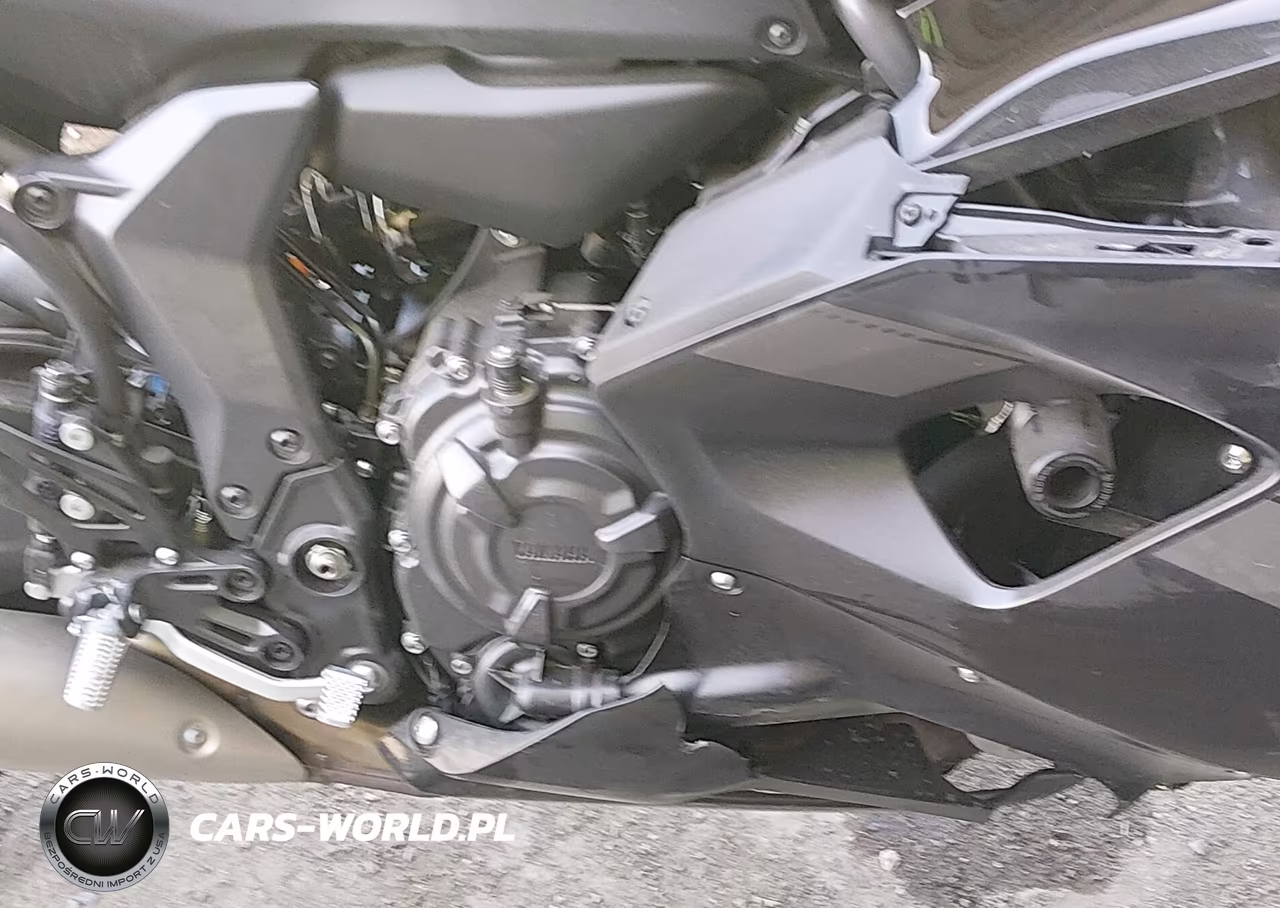 2025 Yamaha Yzfr7 VIN:JYARM38Y2SA003577 - 8