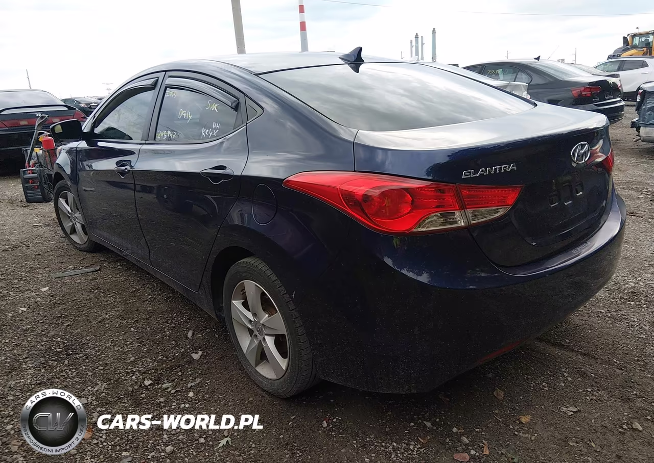2013 Hyundai Elantra Gls VIN:5NPDH4AE7DH245947 - 3