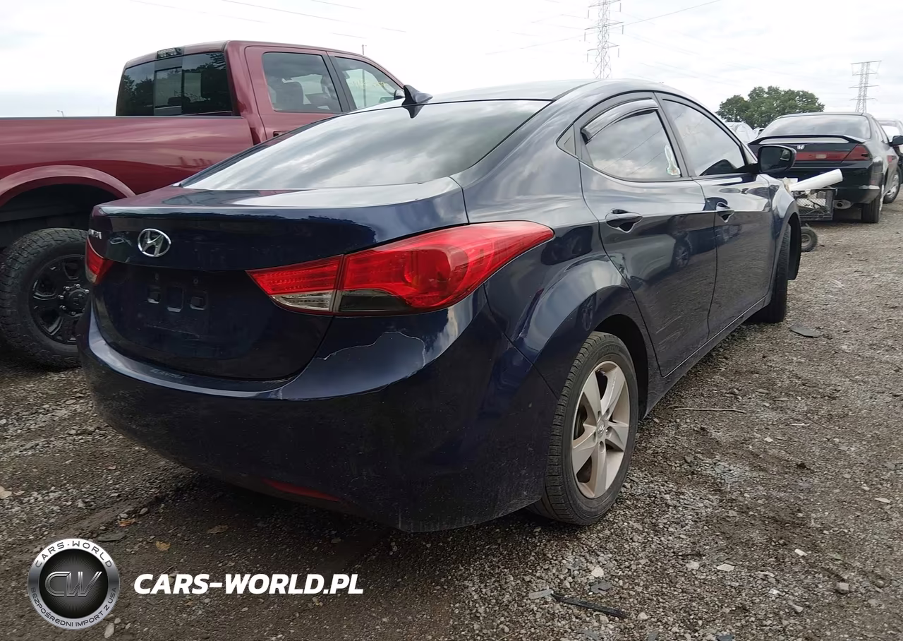 2013 Hyundai Elantra Gls VIN:5NPDH4AE7DH245947 - 4