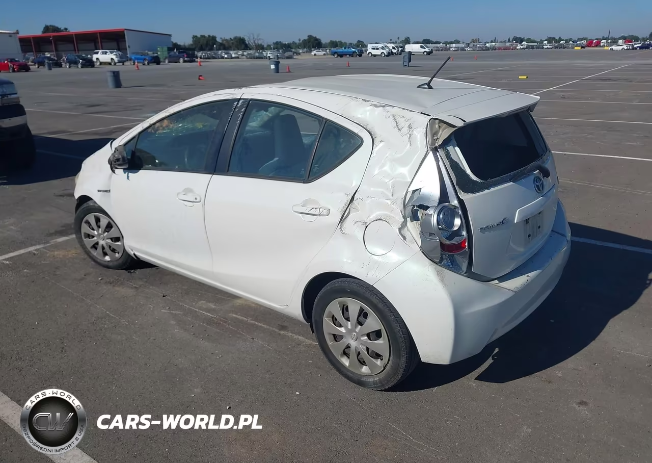 2014 Toyota Prius C One VIN:JTDKDTB39E1564057 - 3