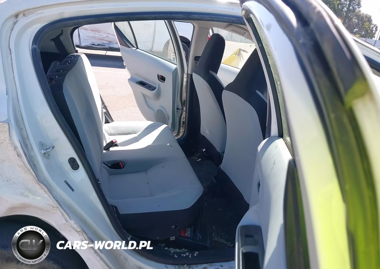 2014 Toyota Prius C One VIN:JTDKDTB39E1564057 - 8