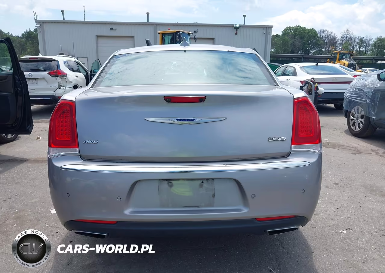 2018 Chrysler 300 Limited Awd VIN:2C3CCAKG3JH304560 - 16