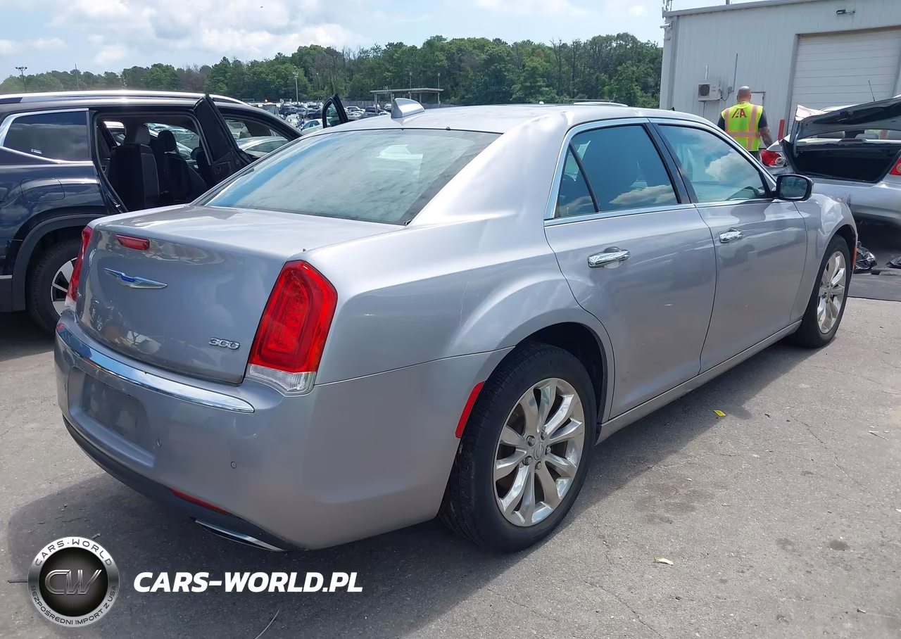 2018 Chrysler 300 Limited Awd VIN:2C3CCAKG3JH304560 - 4