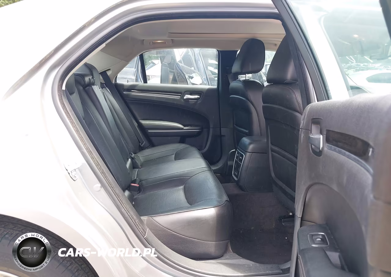 2018 Chrysler 300 Limited Awd VIN:2C3CCAKG3JH304560 - 8