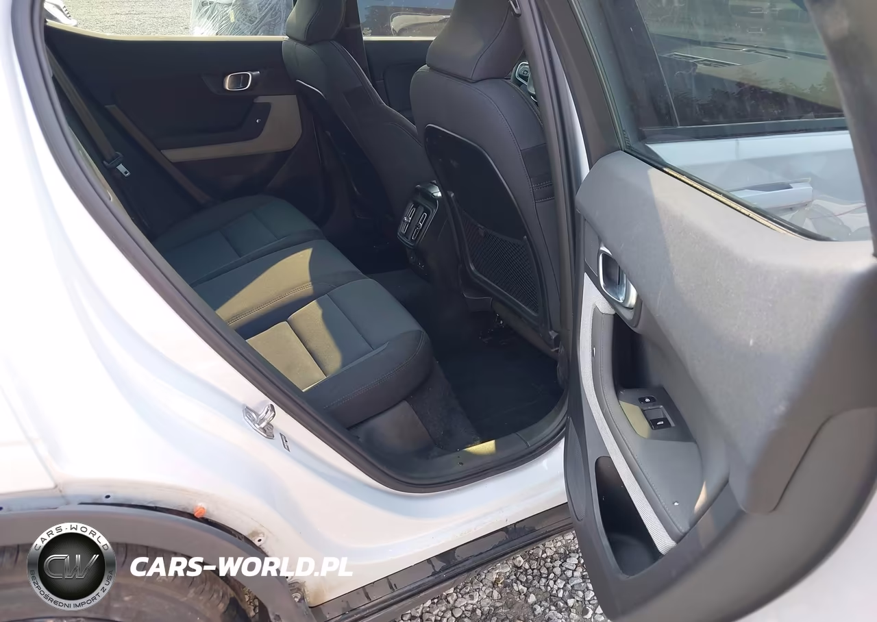 2022 Polestar 2 Long Range Dual Motor VIN:LPSED3KA3NL077798 - 20