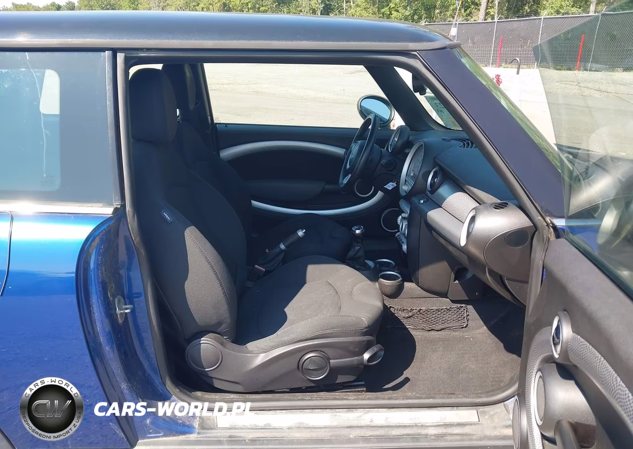 2009 Mini Cooper S VIN:WMWMF73539TT94960 - 5