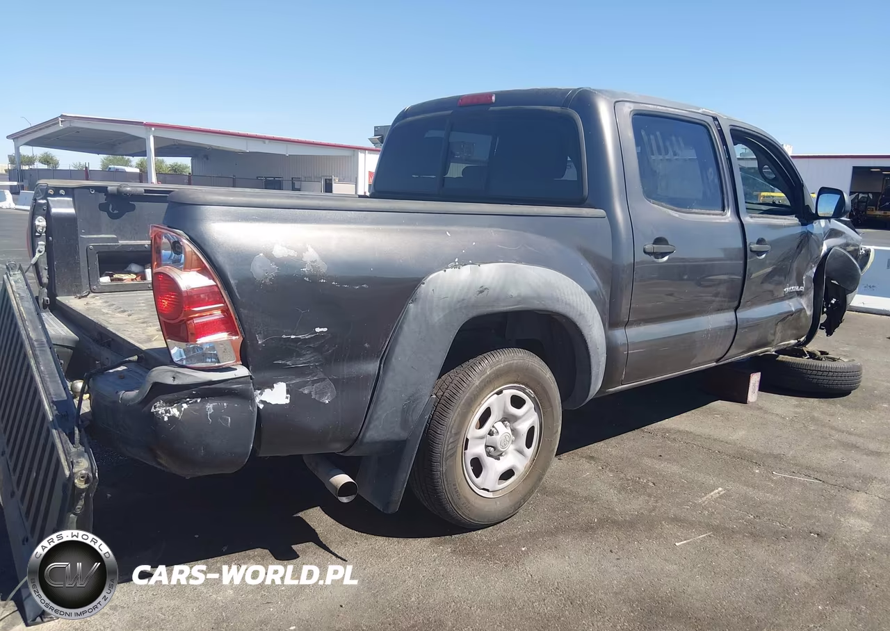2014 Toyota Tacoma VIN:5TFJX4CNXEX036551 - 4