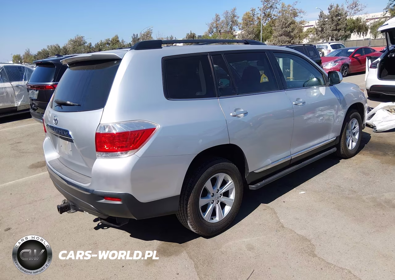 2013 Toyota Highlander Se V6 VIN:5TDZK3EH2DS108544 - 4