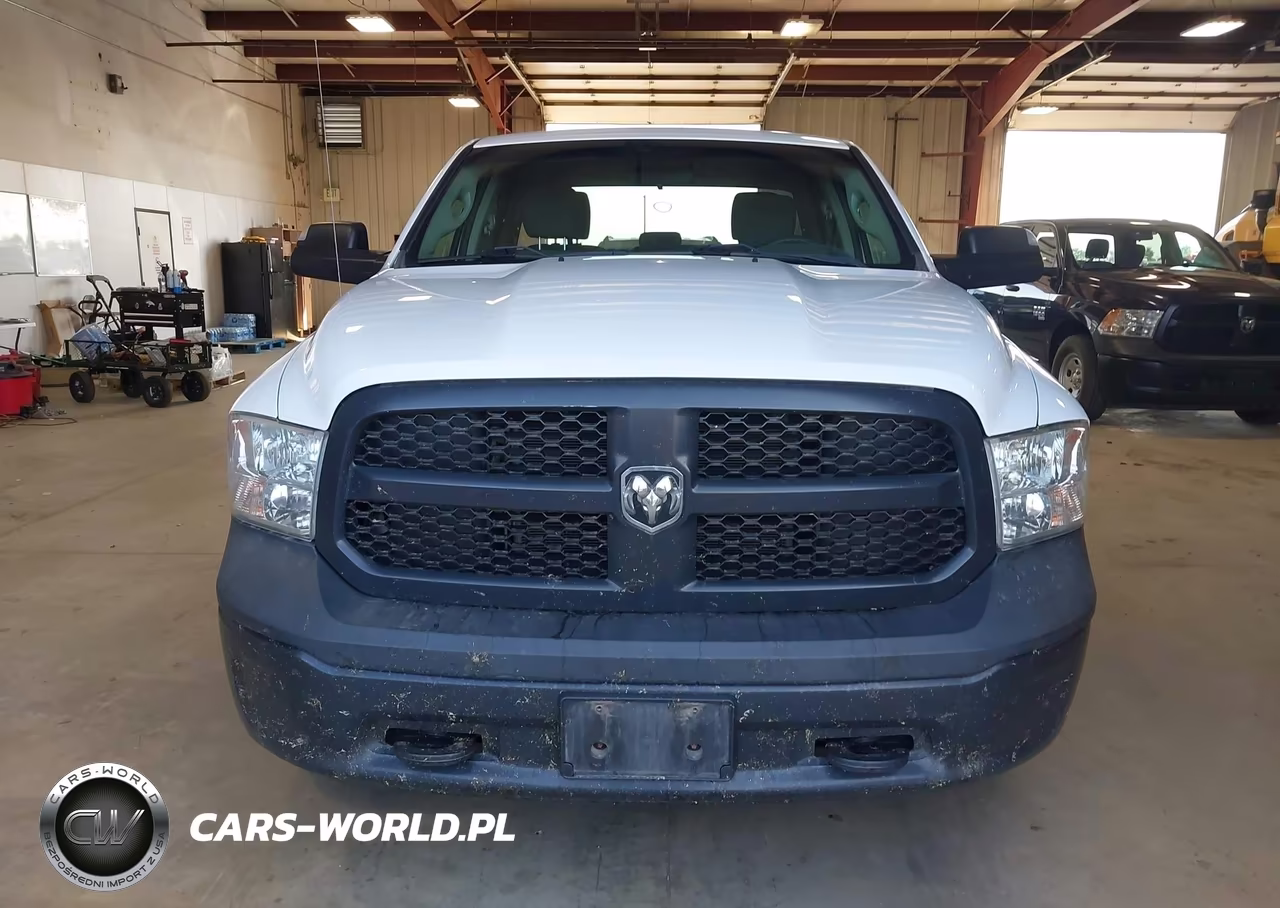 2019 Ram 1500 Classic VIN:1C6RR7FG2KS516515 - 17