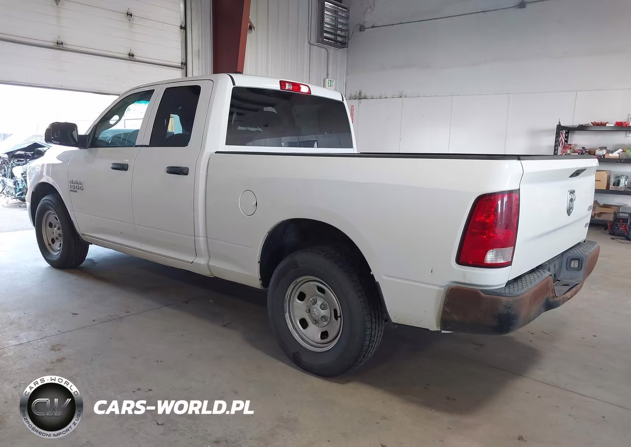2019 Ram 1500 Classic VIN:1C6RR7FG2KS516515 - 3