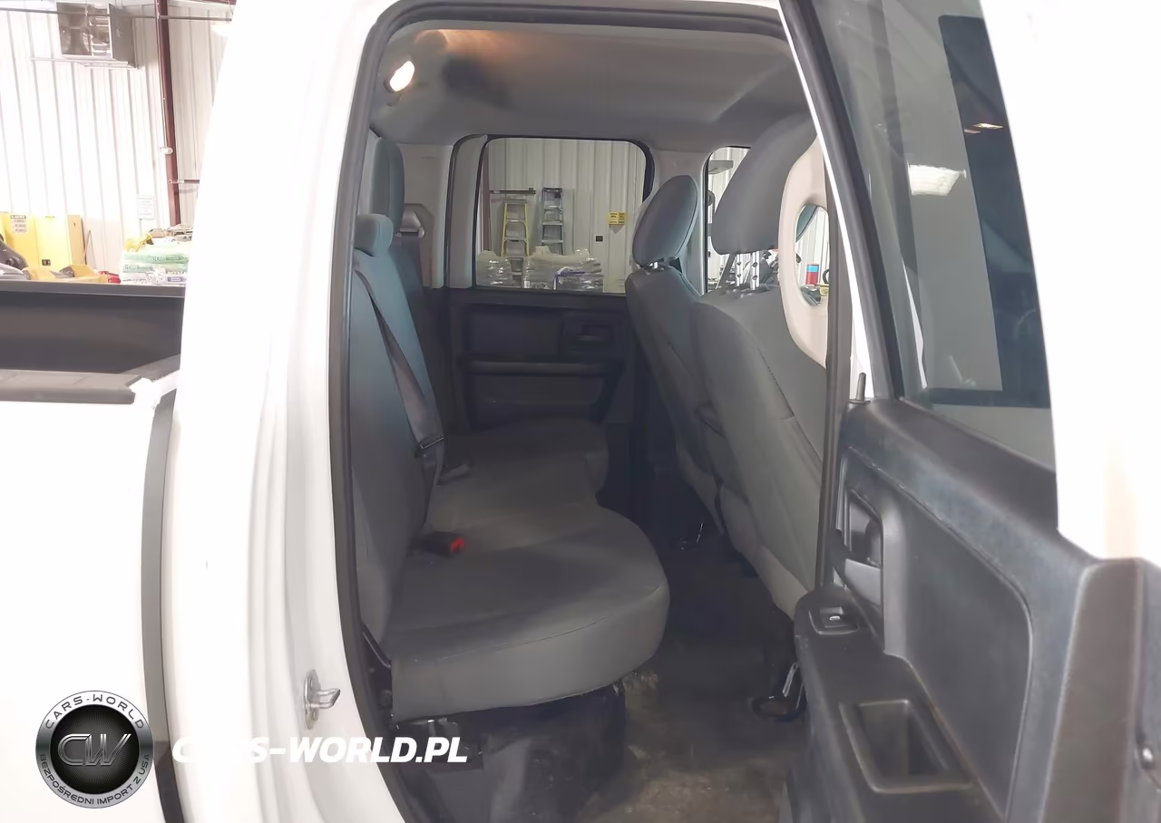 2019 Ram 1500 Classic VIN:1C6RR7FG2KS516515 - 8