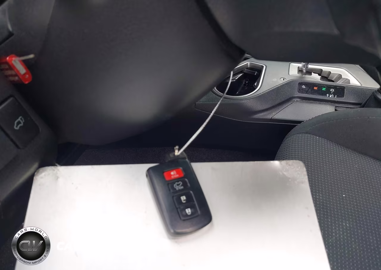 2018 Toyota Rav4 Xle VIN:JTMWFREV5JD133610 - 11