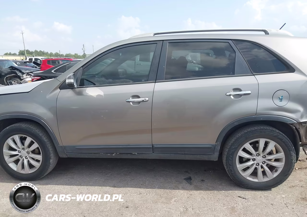 2011 Kia Sorento Lx V6 VIN:5XYKT4A22BG121424 - 15