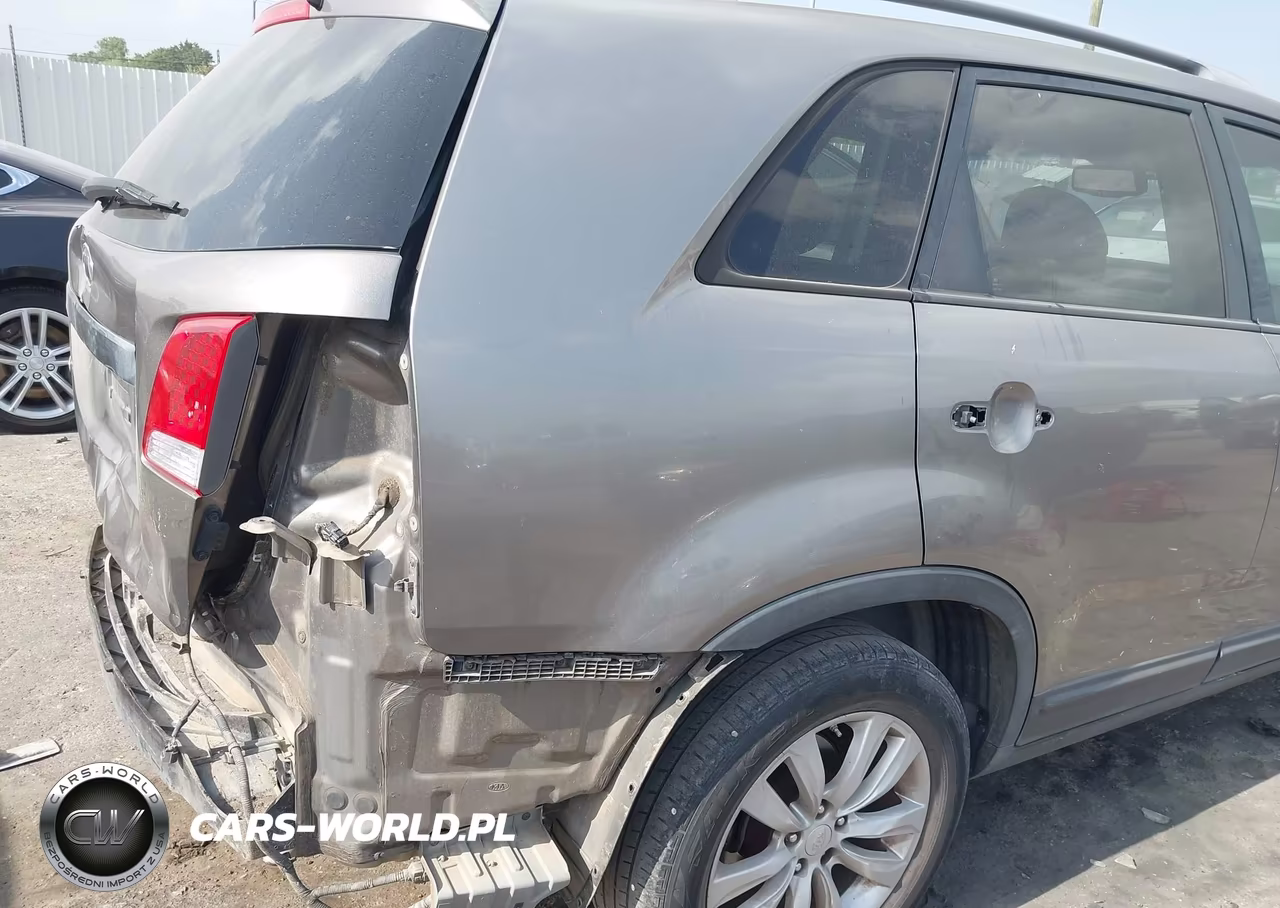 2011 Kia Sorento Lx V6 VIN:5XYKT4A22BG121424 - 6