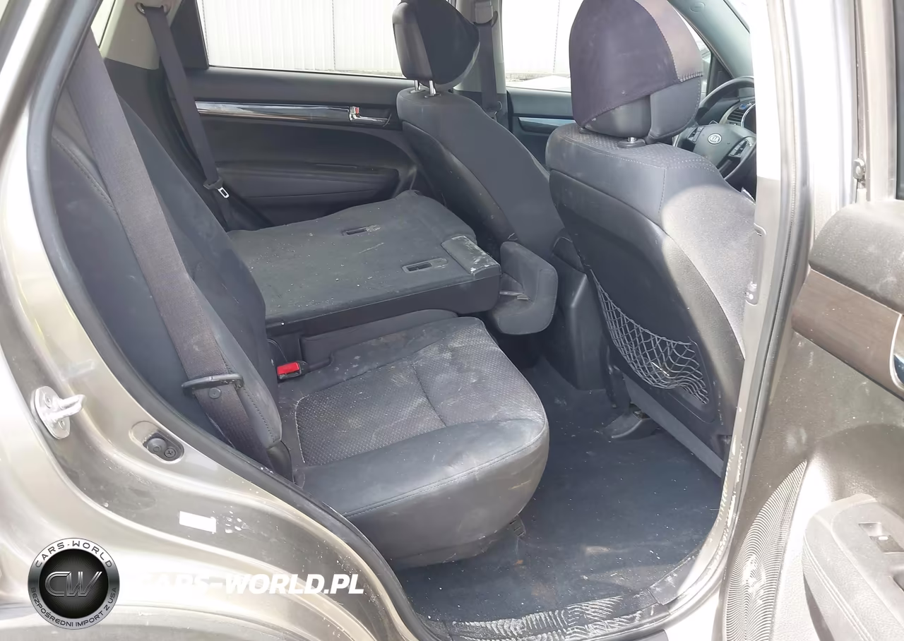 2011 Kia Sorento Lx V6 VIN:5XYKT4A22BG121424 - 8