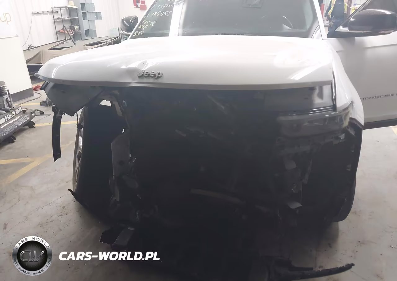 2021 Jeep Grand Cherokee L Limited 4X4 VIN:1C4RJKBG6M8135355 - 6