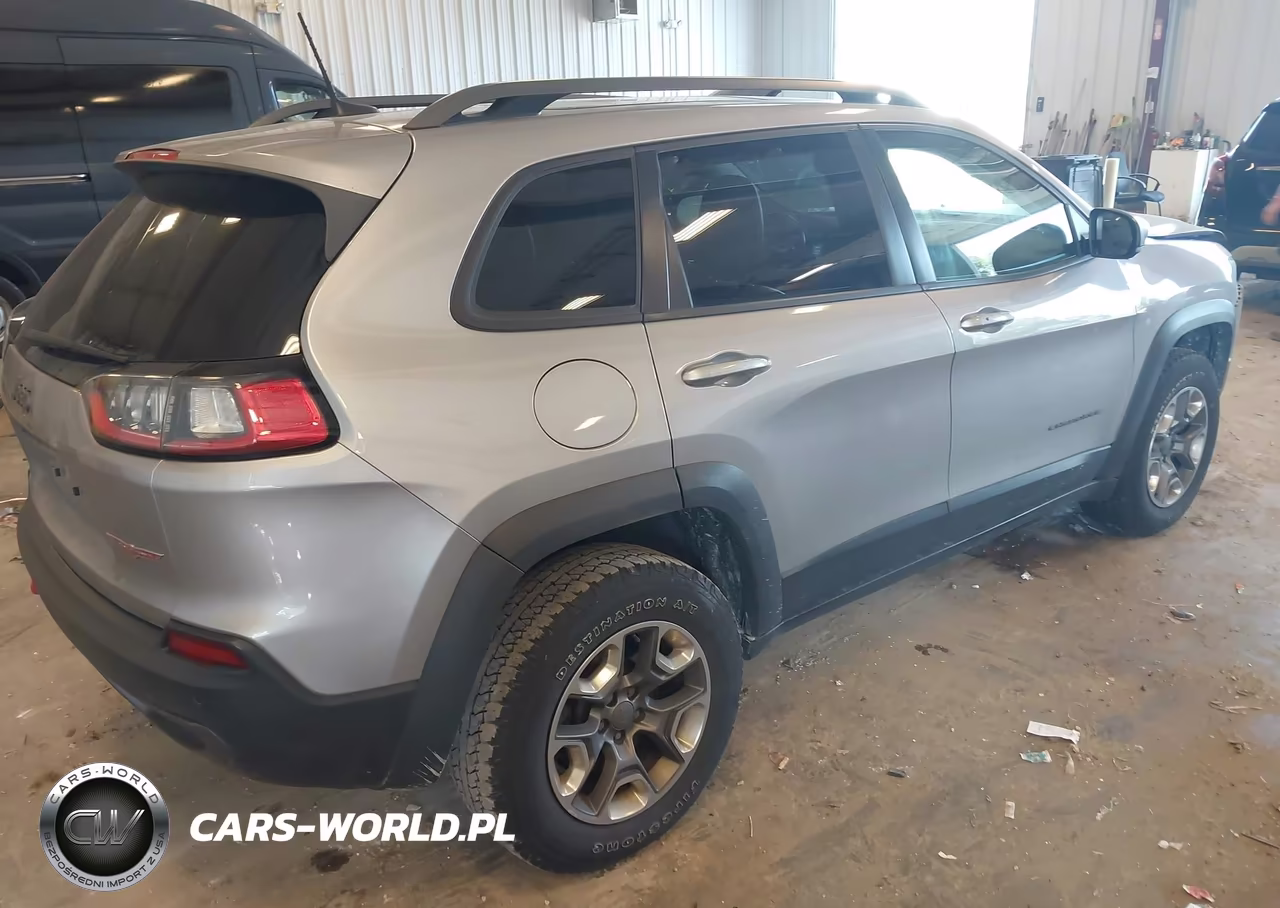 2019 Jeep Cherokee Trailhawk 4X4 VIN:1C4PJMBX2KD282425 - 4