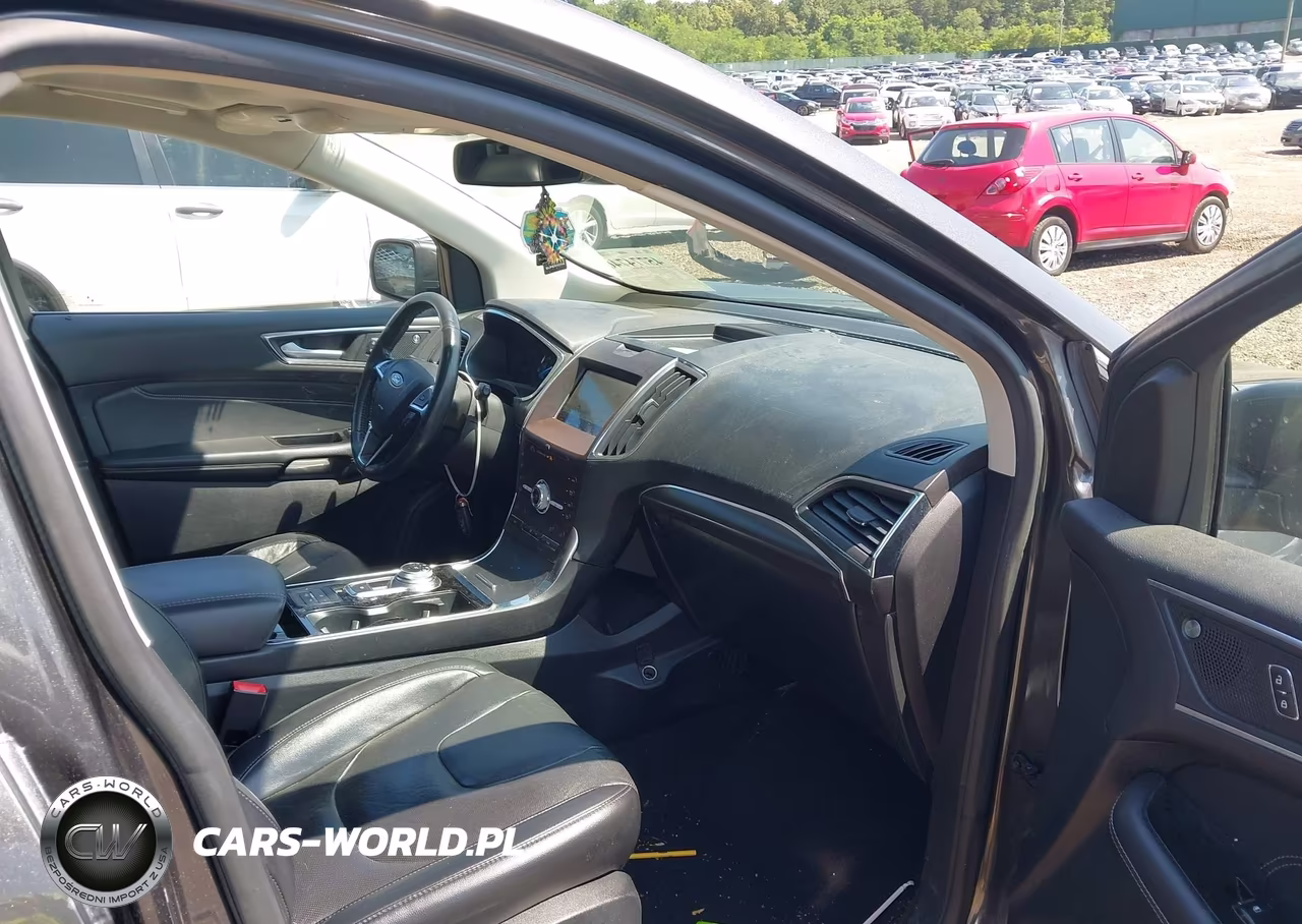 2020 Ford Edge Titanium VIN:2FMPK3K95LBB34717 - 5