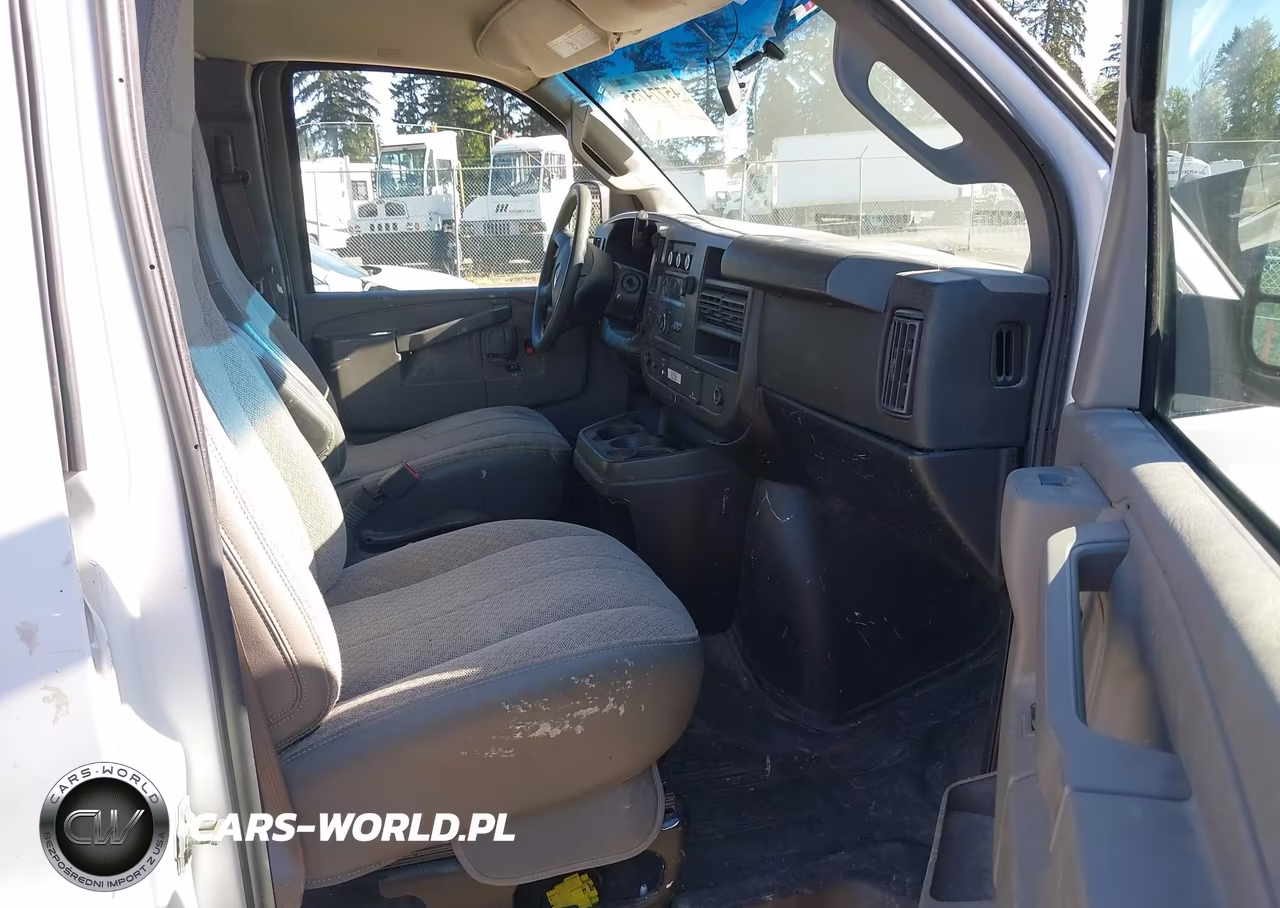 2017 GMC Savana 2500 Work Van VIN:1GTW7AFF5H1909042 - 5