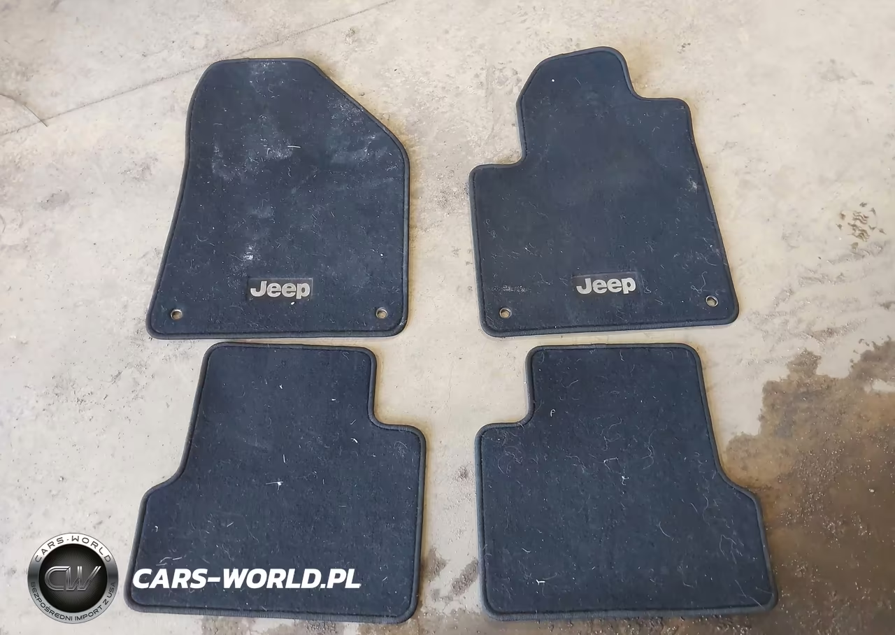 2018 Jeep Cherokee Latitude 4X4 VIN:1C4PJMCB4JD528523 - 12