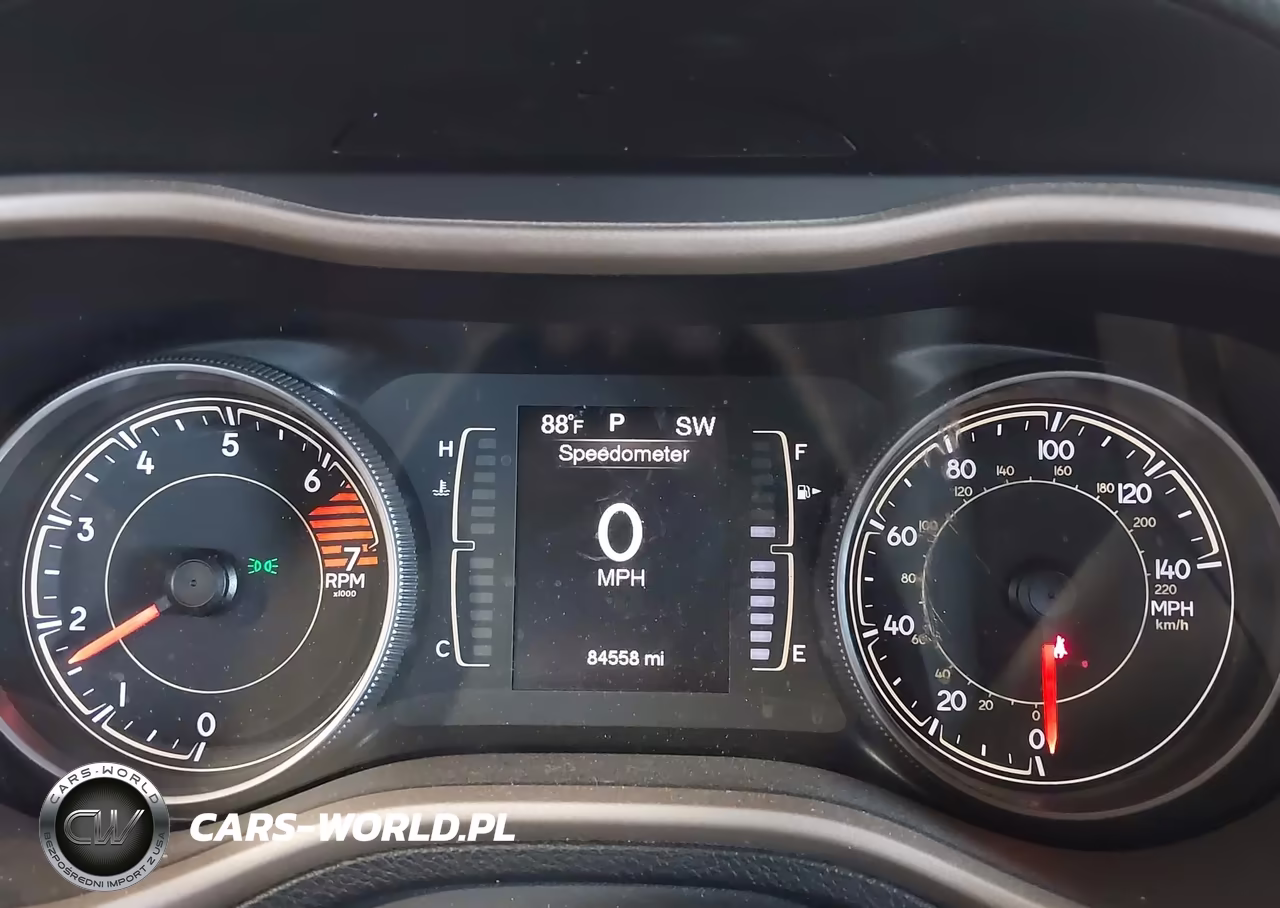 2018 Jeep Cherokee Latitude 4X4 VIN:1C4PJMCB4JD528523 - 7