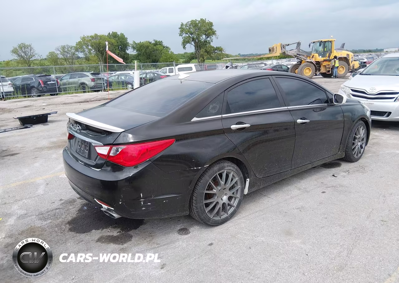 2011 Hyundai Sonata Se VIN:5NPEC4AC7BH074681 - 4
