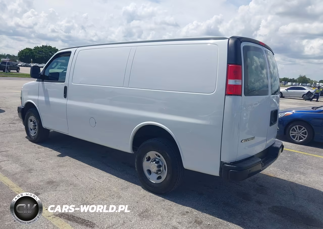 2022 Chevrolet Express G2500 VIN:1GCWGAFPXN1217525 - 3