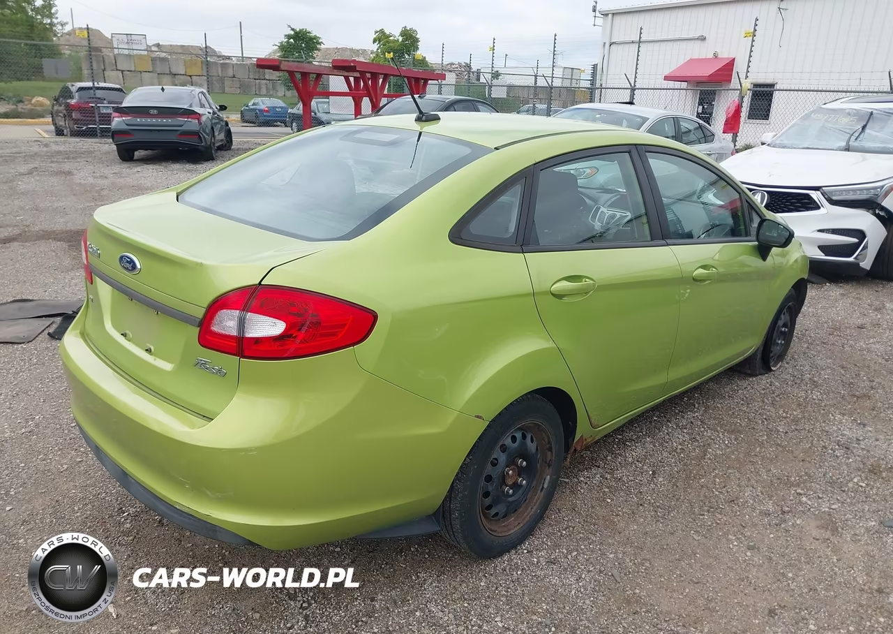 2011 Ford Fiesta Se VIN:3FADP4BJ4BM165825 - 4