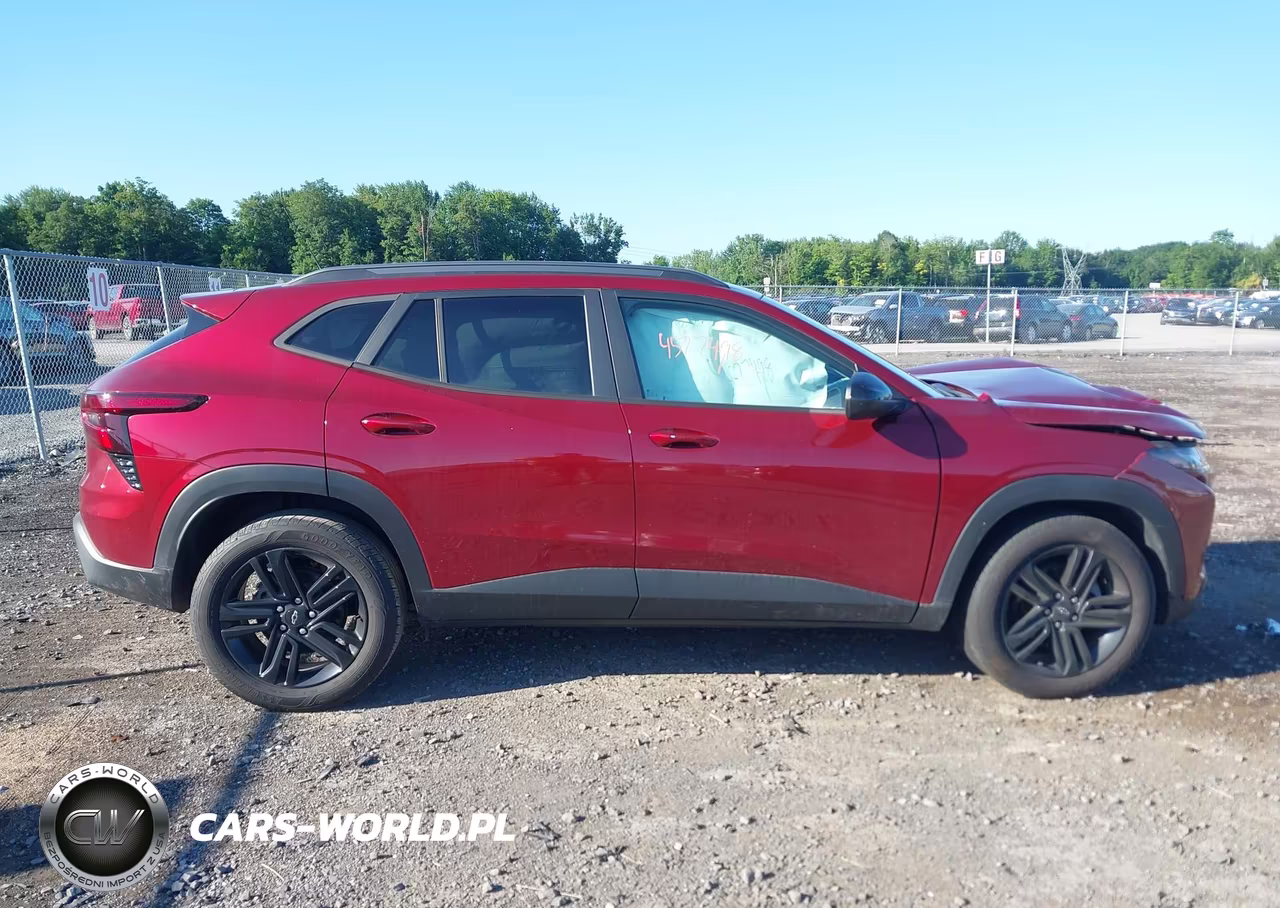 2024 Chevrolet Trax Activ VIN:KL77LKE22RC176293 - 13