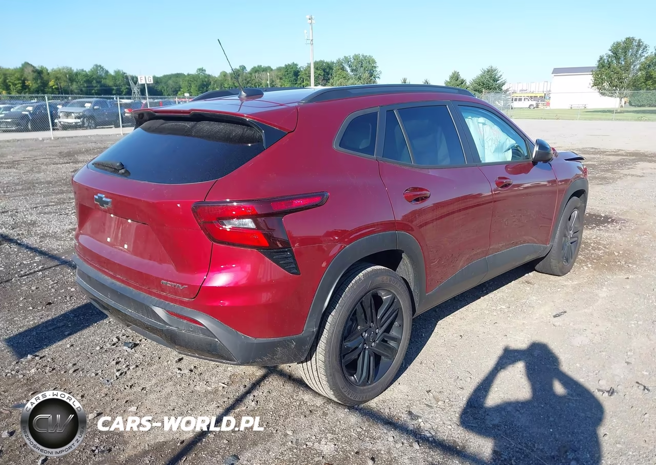 2024 Chevrolet Trax Activ VIN:KL77LKE22RC176293 - 4