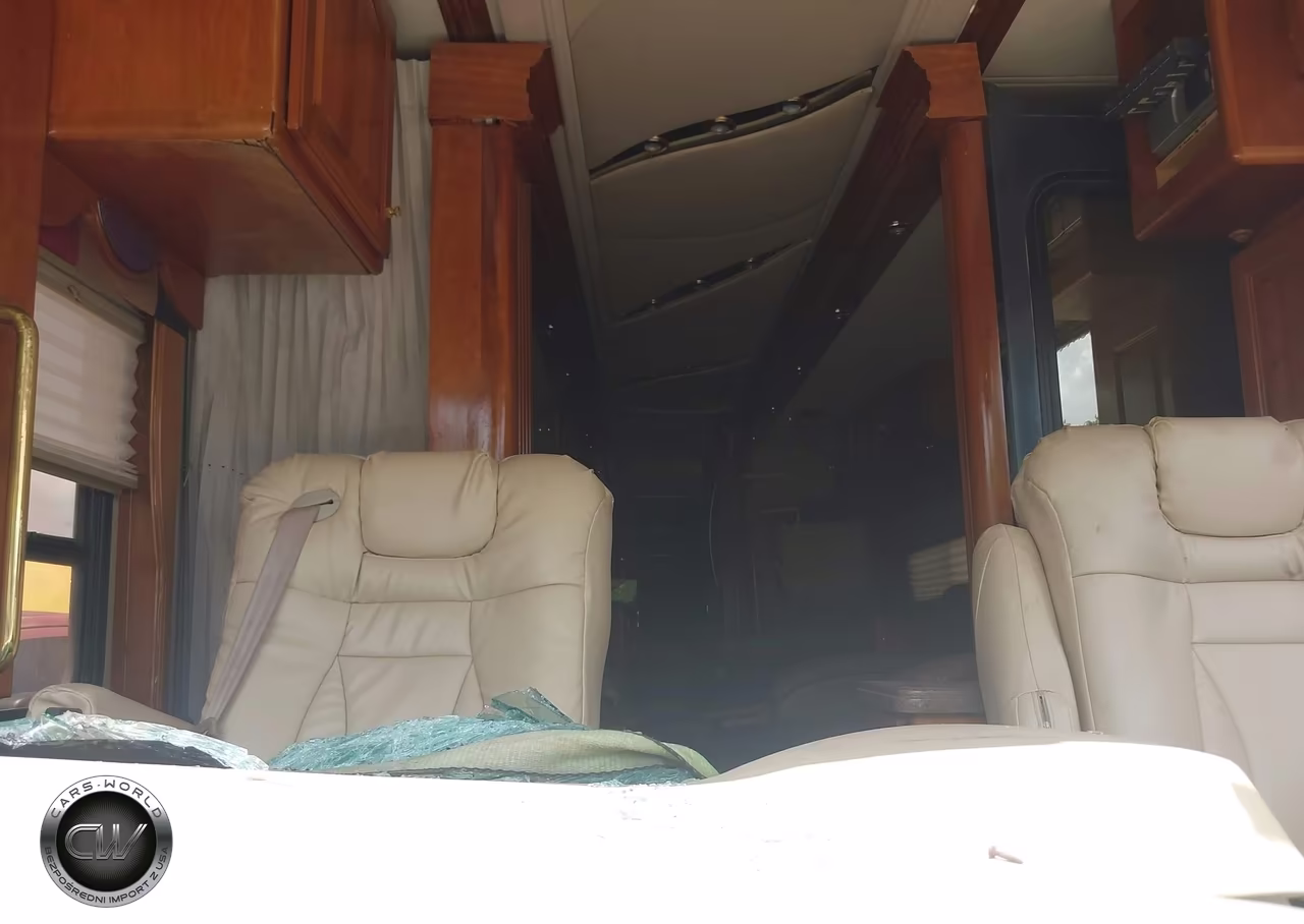 2005 Country Coach Motorhome Magna VIN:4U7C9FZ1251104075 - 8