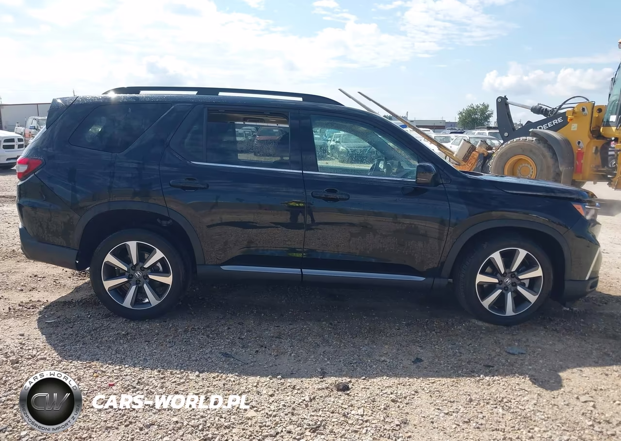 2025 Honda Pilot Elite VIN:5FNYG1H80SB055647 - 12